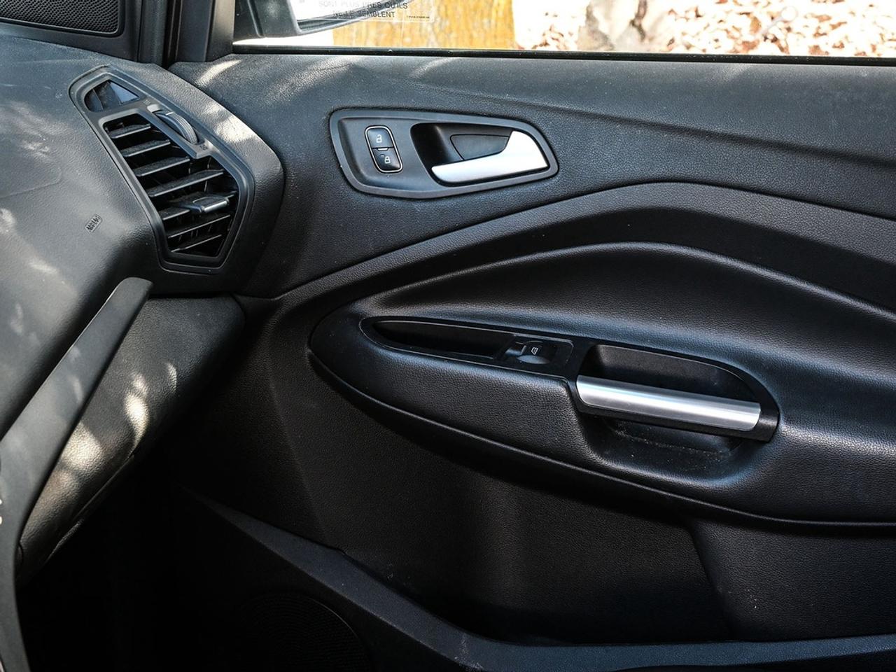 2017 Ford Escape SE Photo