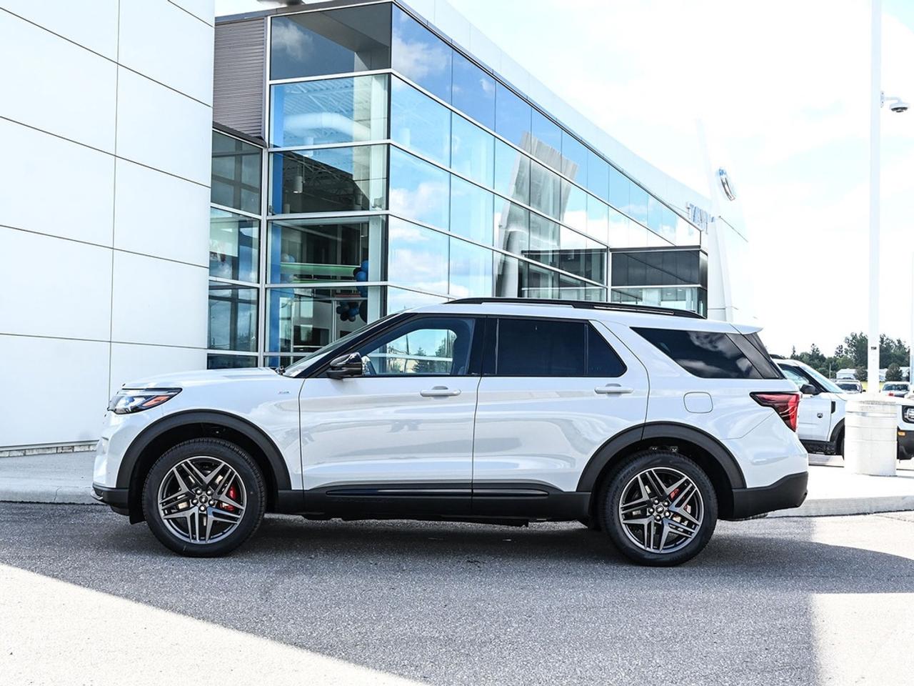 2027 Ford Explorer ST-Line Photo