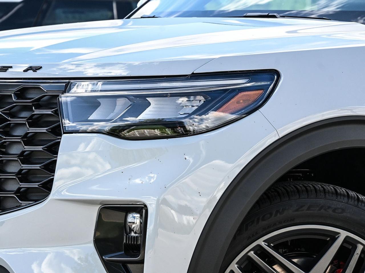 2027 Ford Explorer ST-Line Photo1
