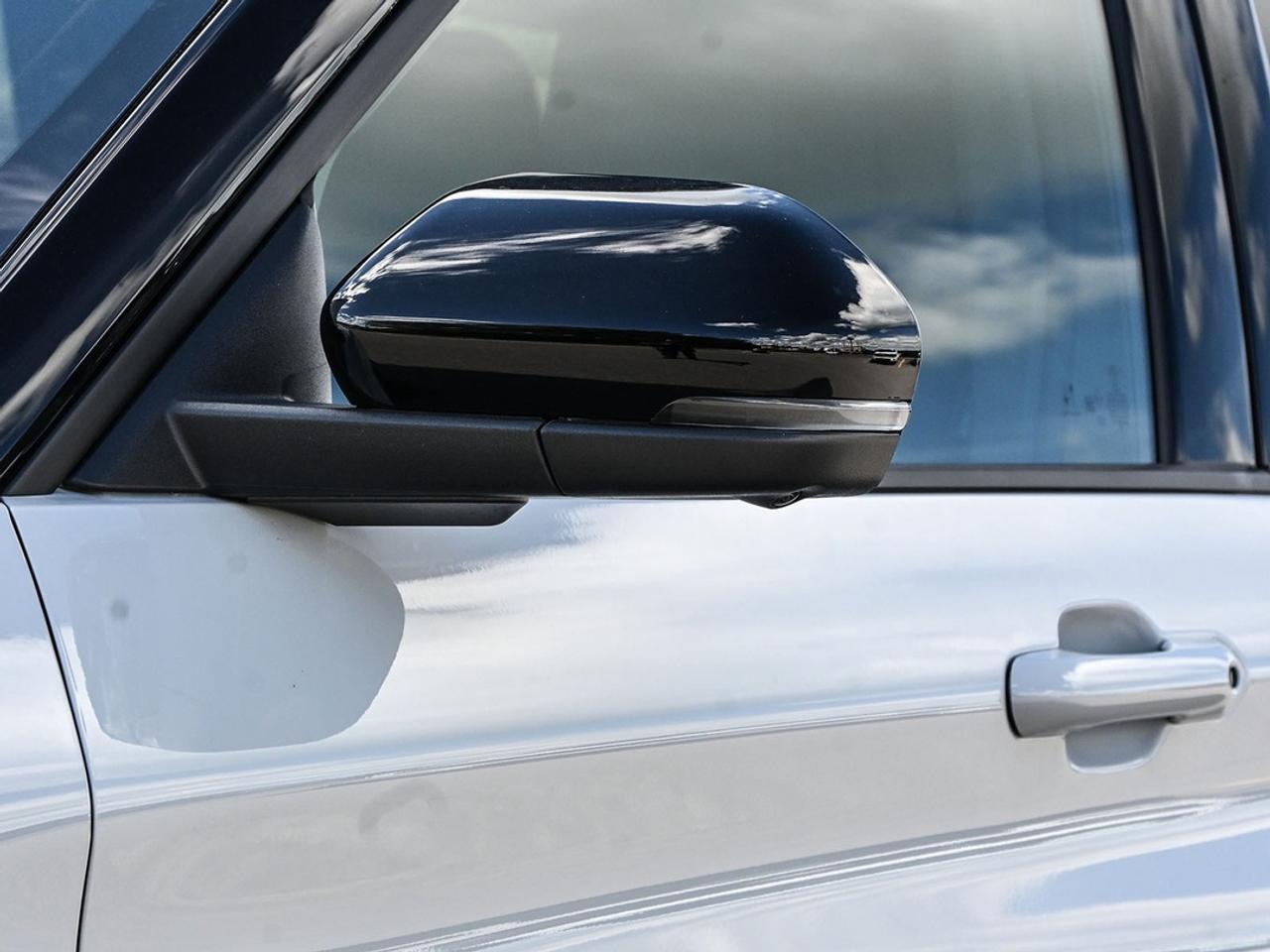 2027 Ford Explorer ST-Line Photo2