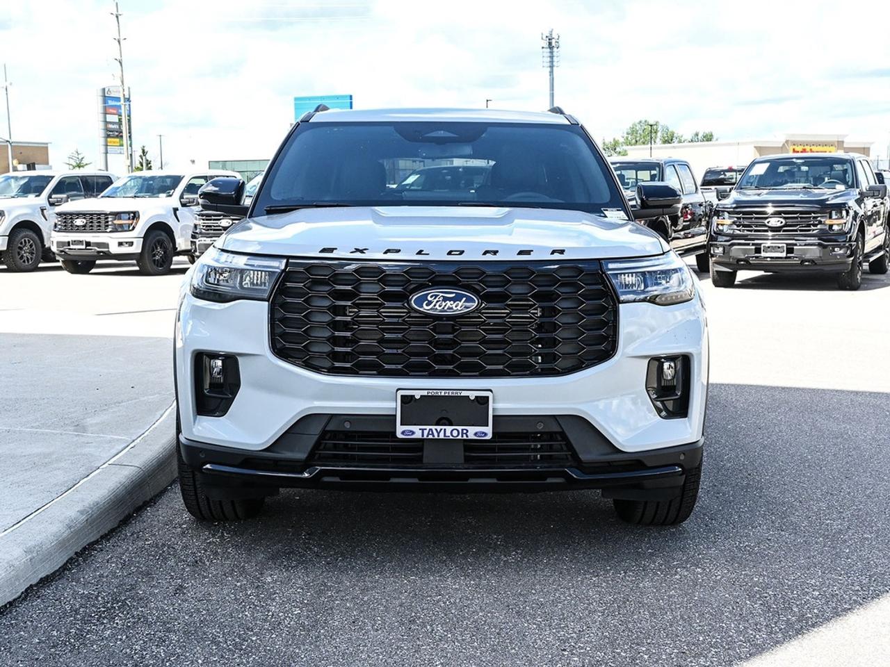 2027 Ford Explorer ST-Line Photo3