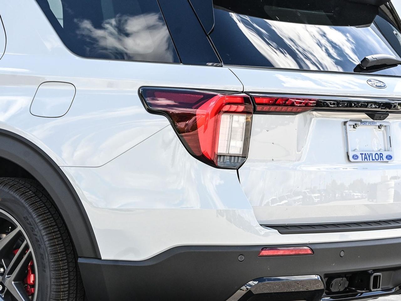 2027 Ford Explorer ST-Line Photo
