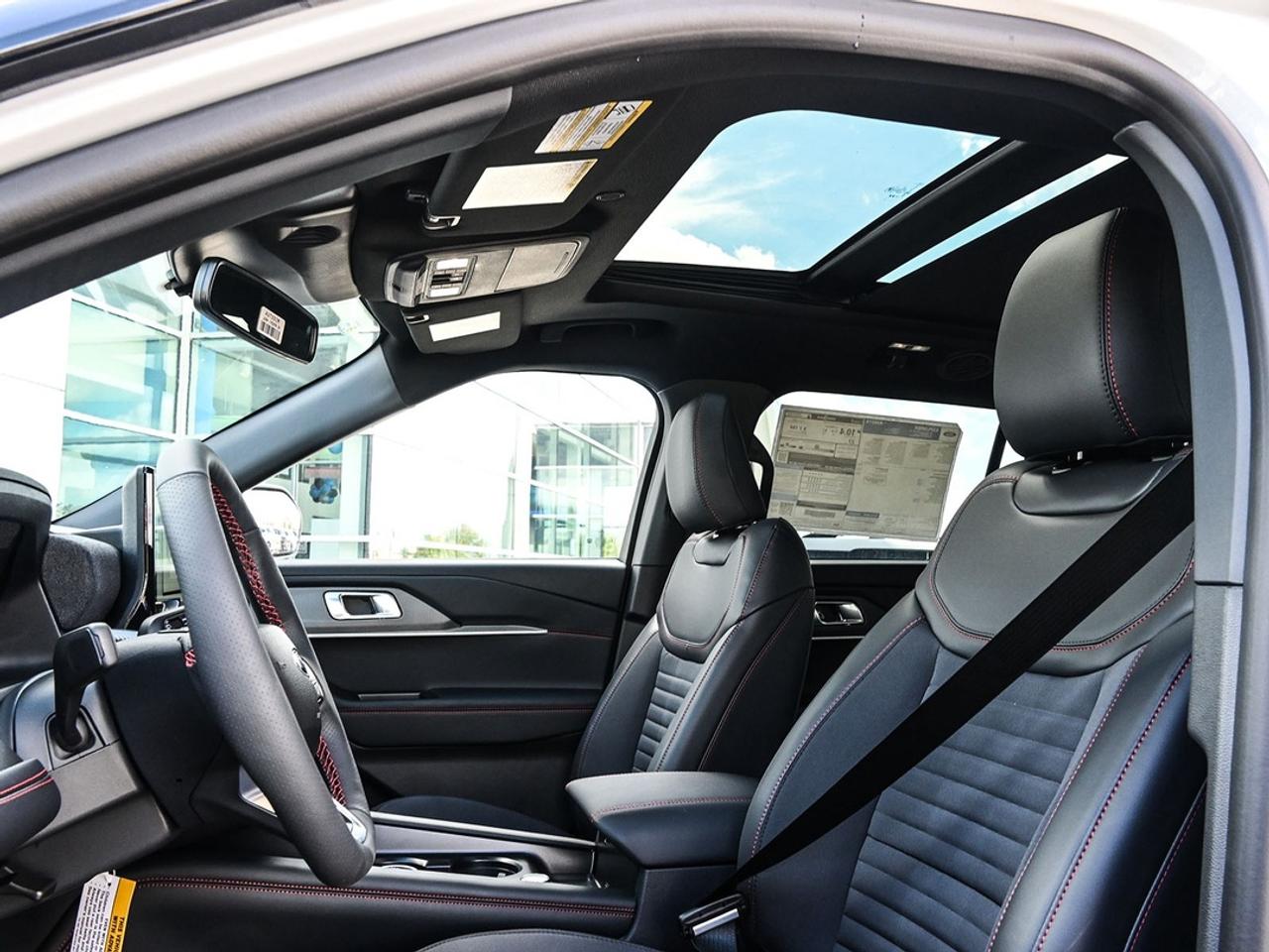 2027 Ford Explorer ST-Line Photo