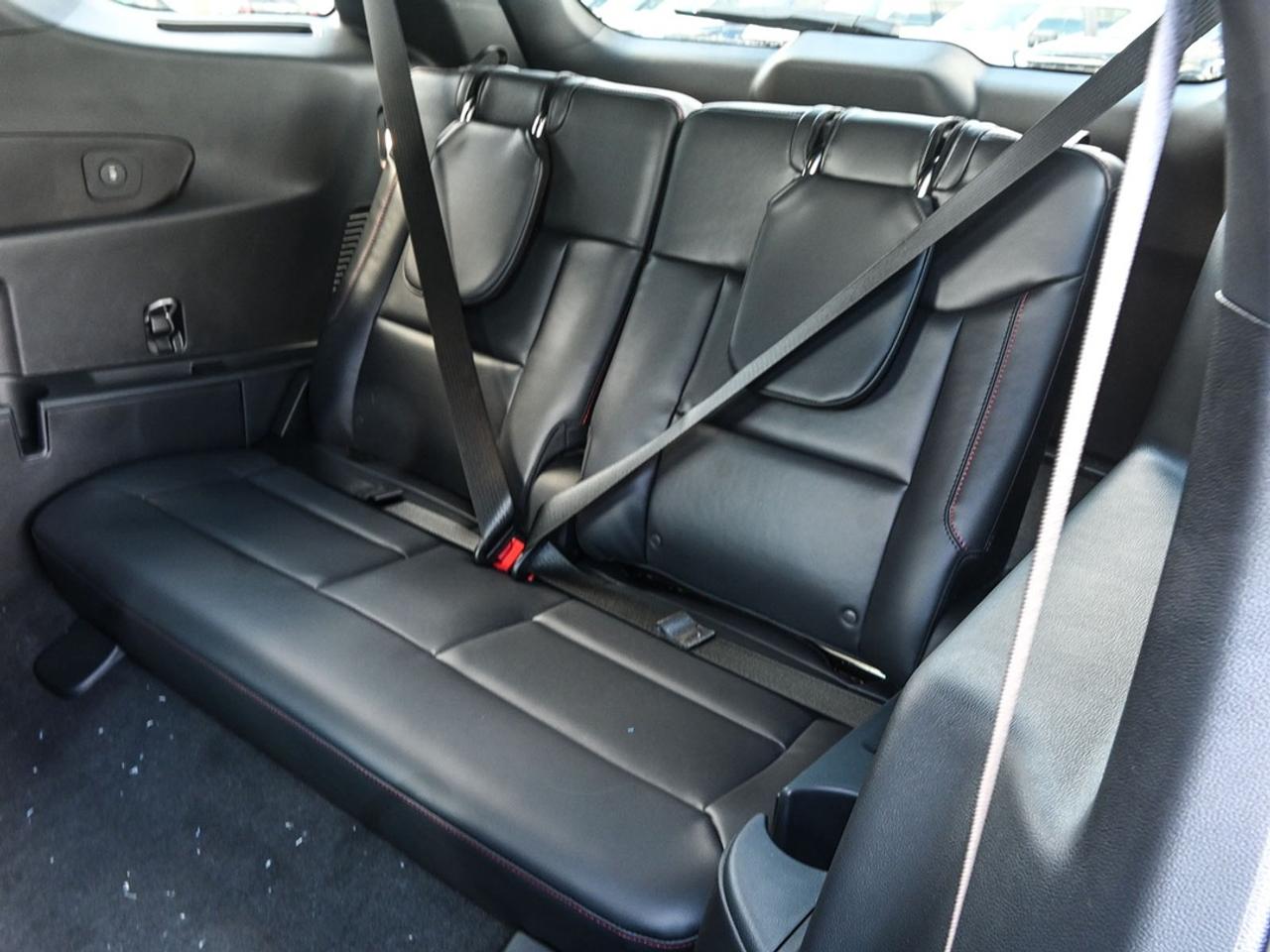 2027 Ford Explorer ST-Line Photo