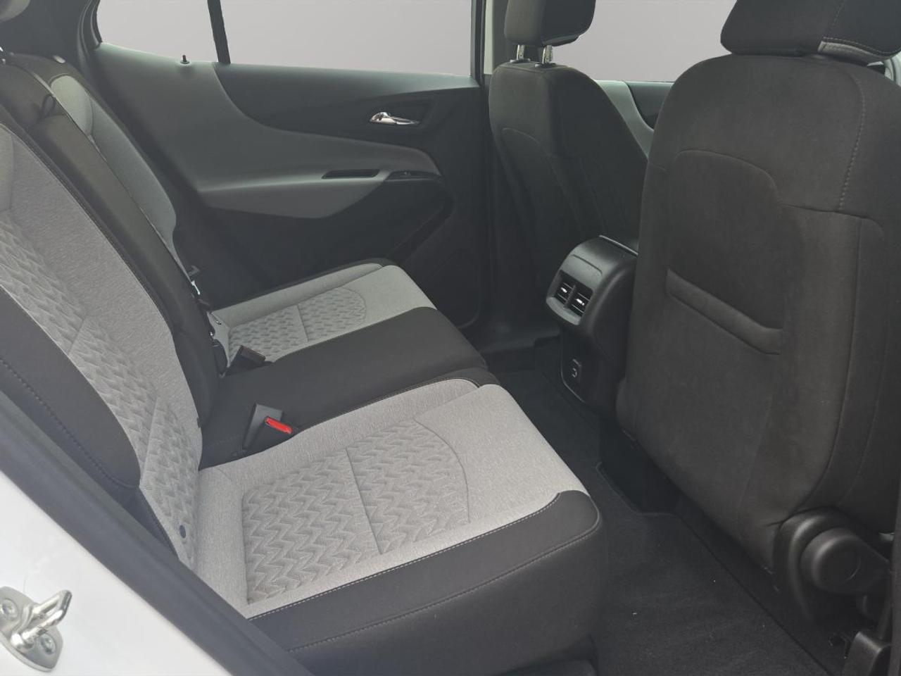 2024 Chevrolet Equinox LS Photo