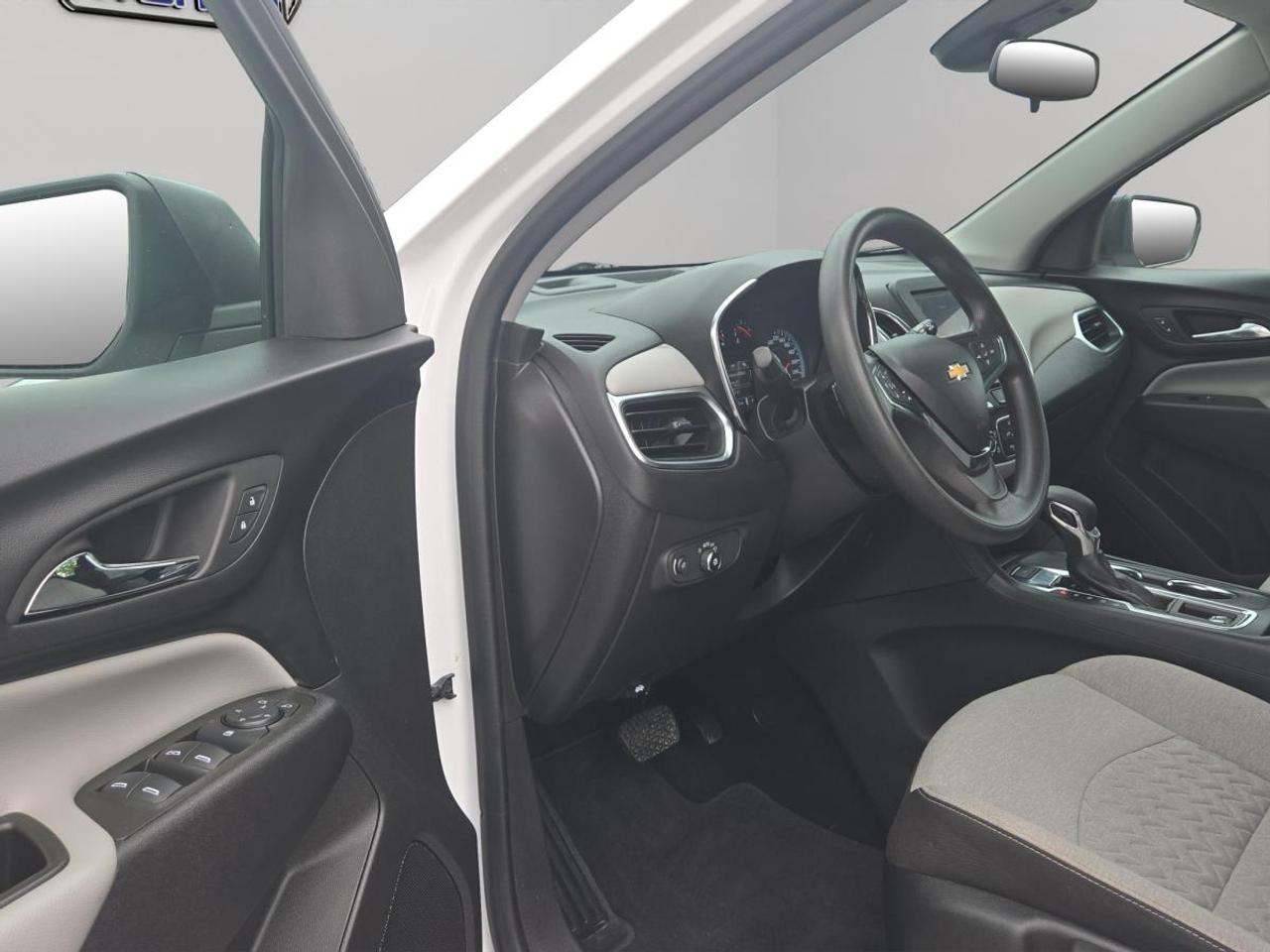 2024 Chevrolet Equinox LS Photo