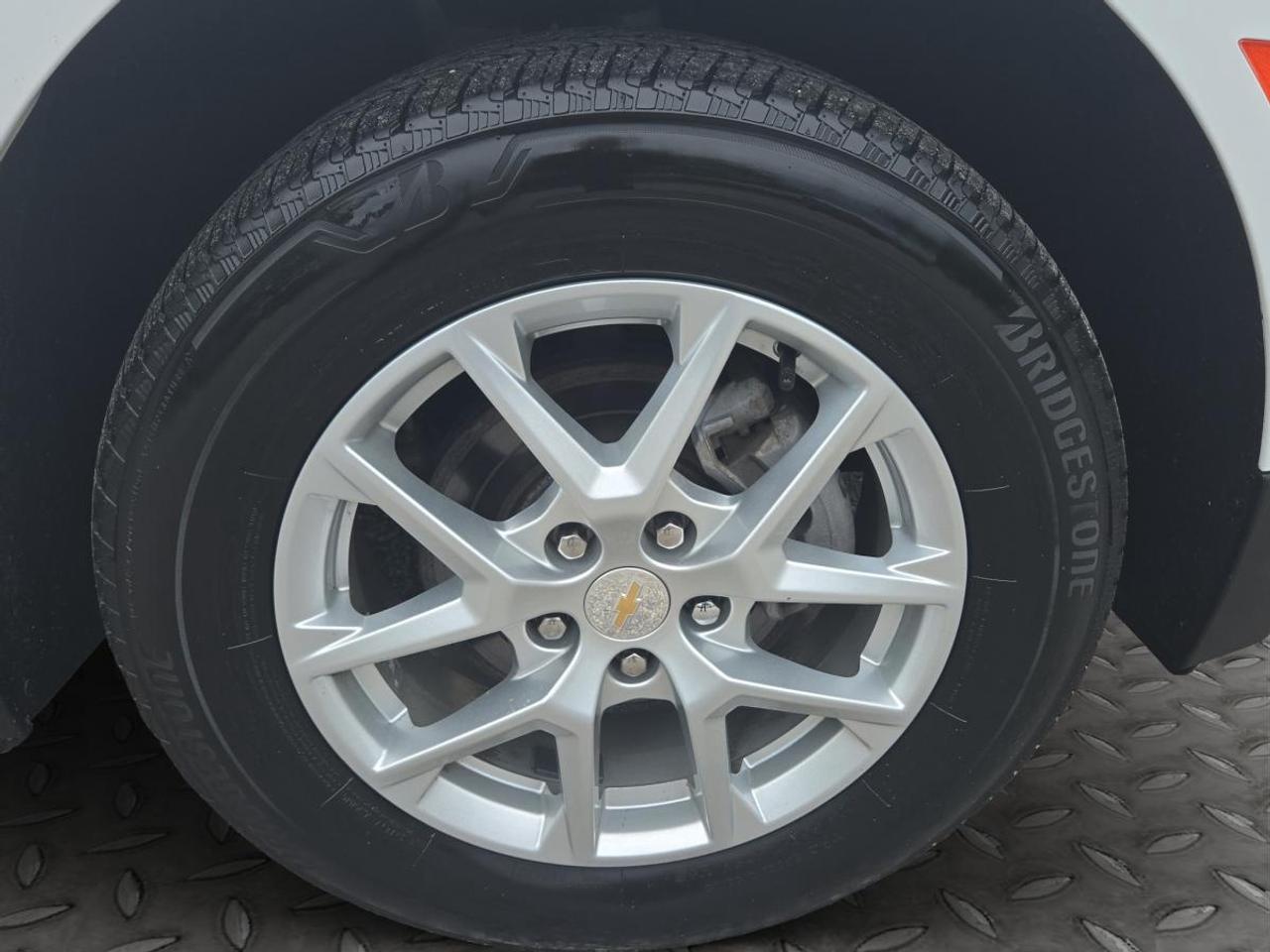 2024 Chevrolet Equinox LS Photo