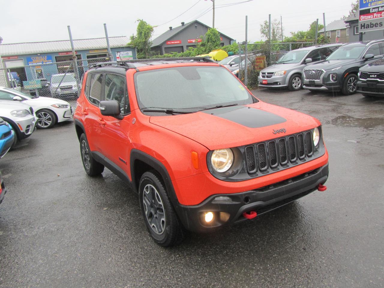 2015 Jeep Renegade 4WD 4dr Trailhawk Photo1