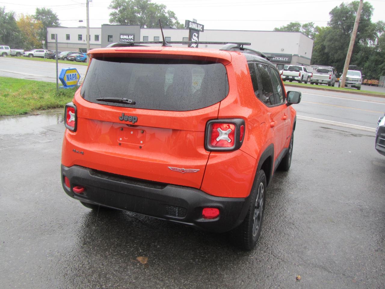 2015 Jeep Renegade 4WD 4dr Trailhawk Photo