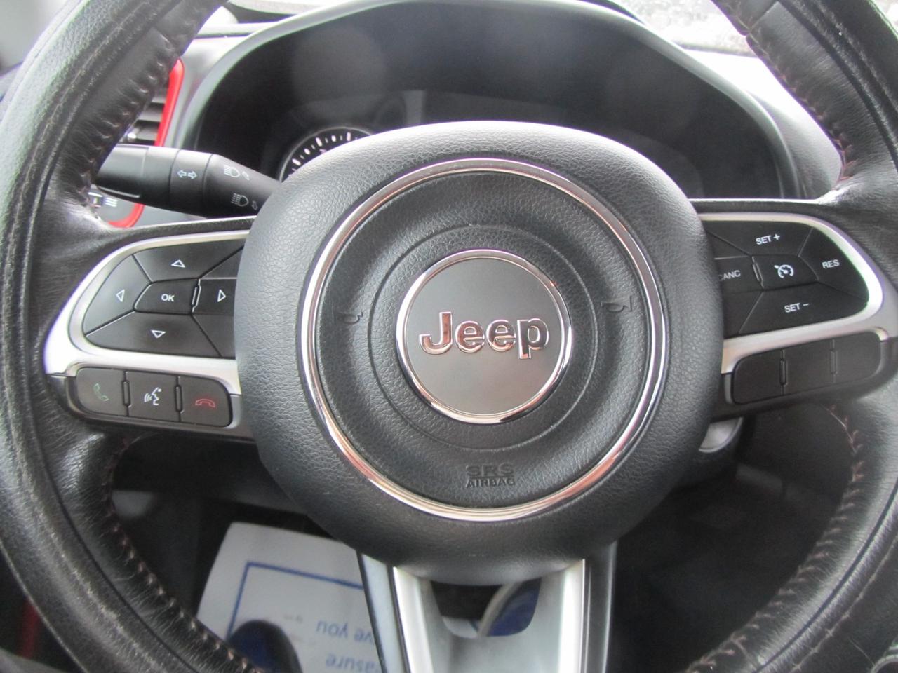 2015 Jeep Renegade 4WD 4dr Trailhawk Photo