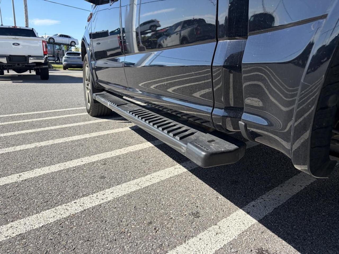 2017 Ford F-150 Lariat Photo