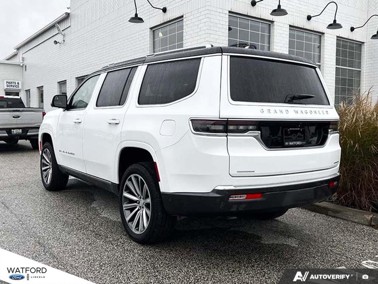 2022 Jeep Grand Wagoneer Series II 4x4 Photo