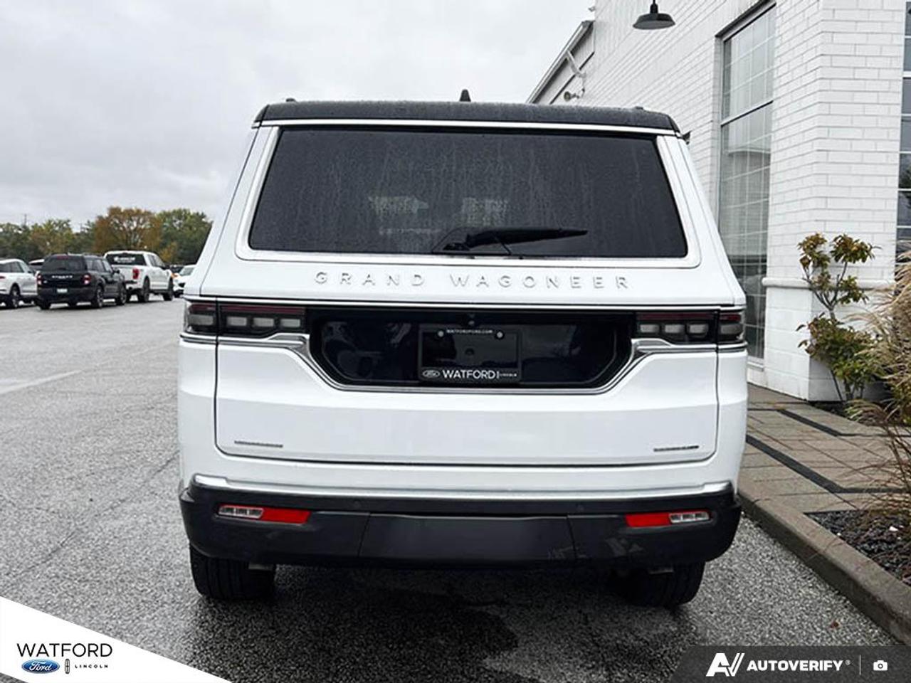 2022 Jeep Grand Wagoneer Series II 4x4 Photo