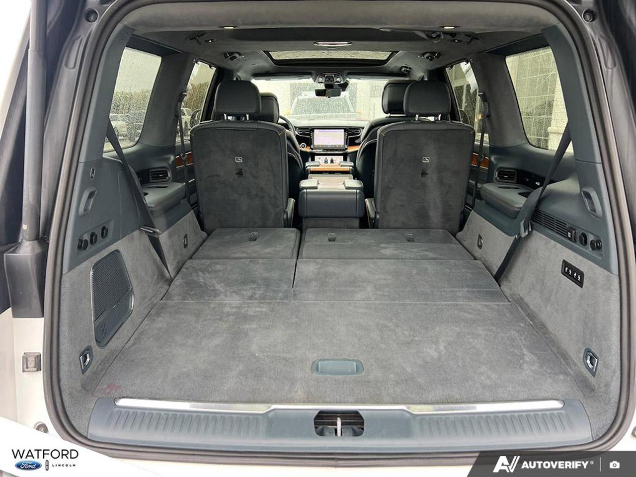 2022 Jeep Grand Wagoneer Series II 4x4 Photo