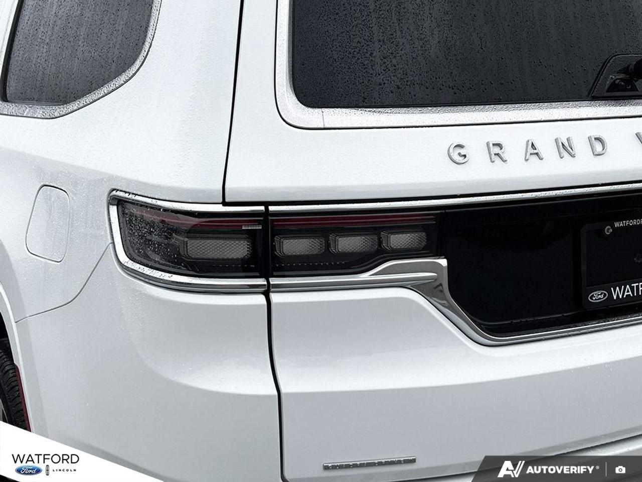2022 Jeep Grand Wagoneer Series II 4x4 Photo