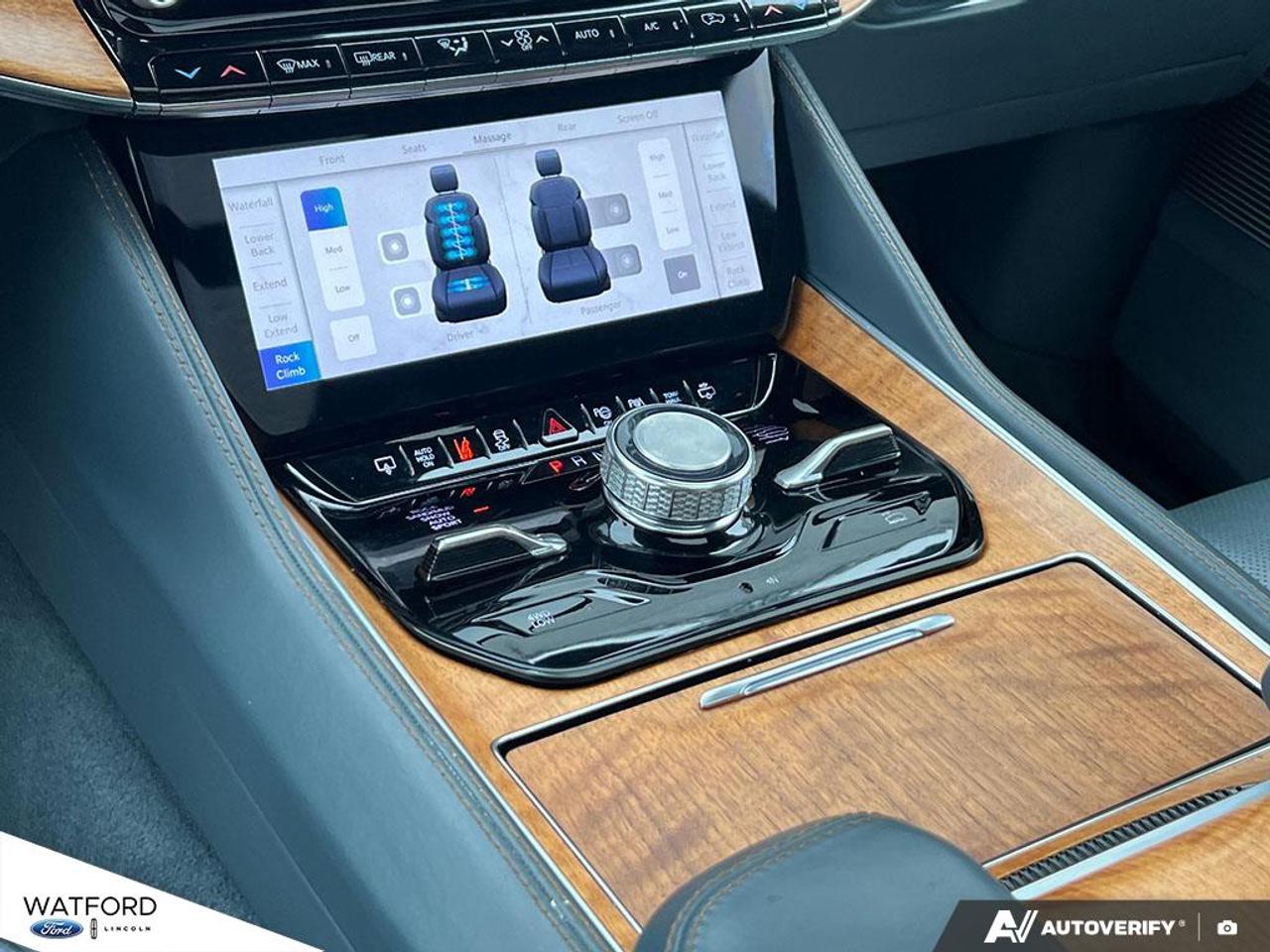 2022 Jeep Grand Wagoneer Series II 4x4 Photo