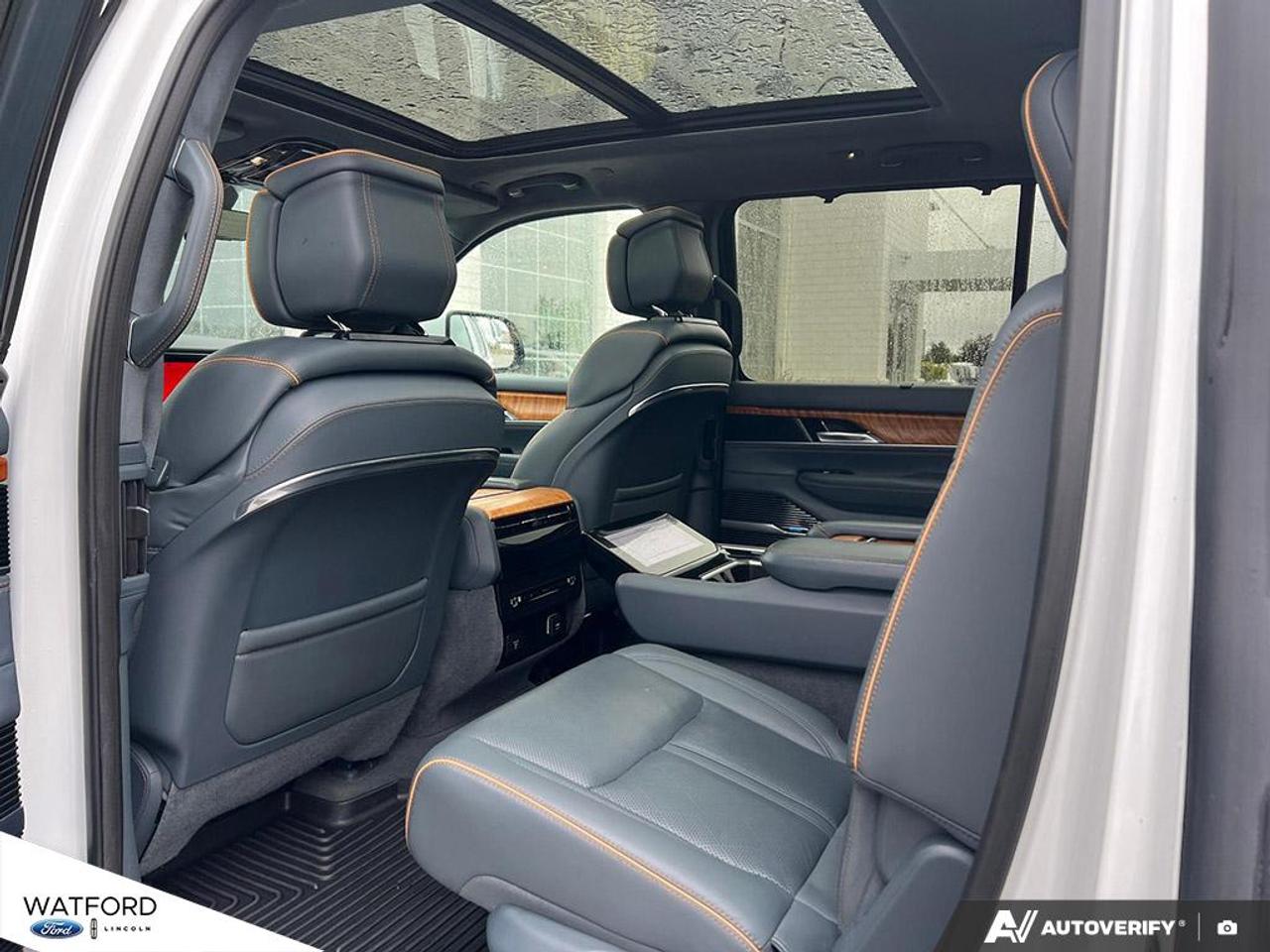 2022 Jeep Grand Wagoneer Series II 4x4 Photo