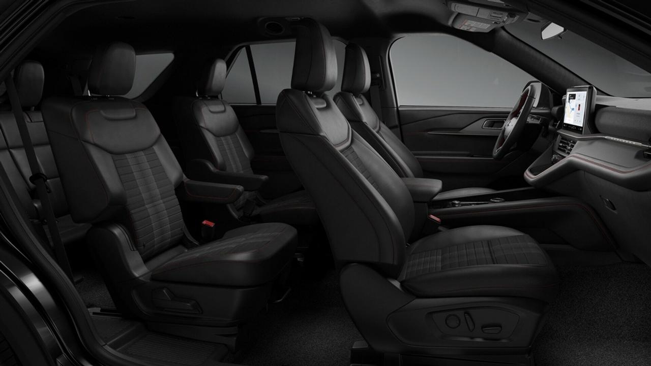 2027 Ford Explorer ST-Line Photo
