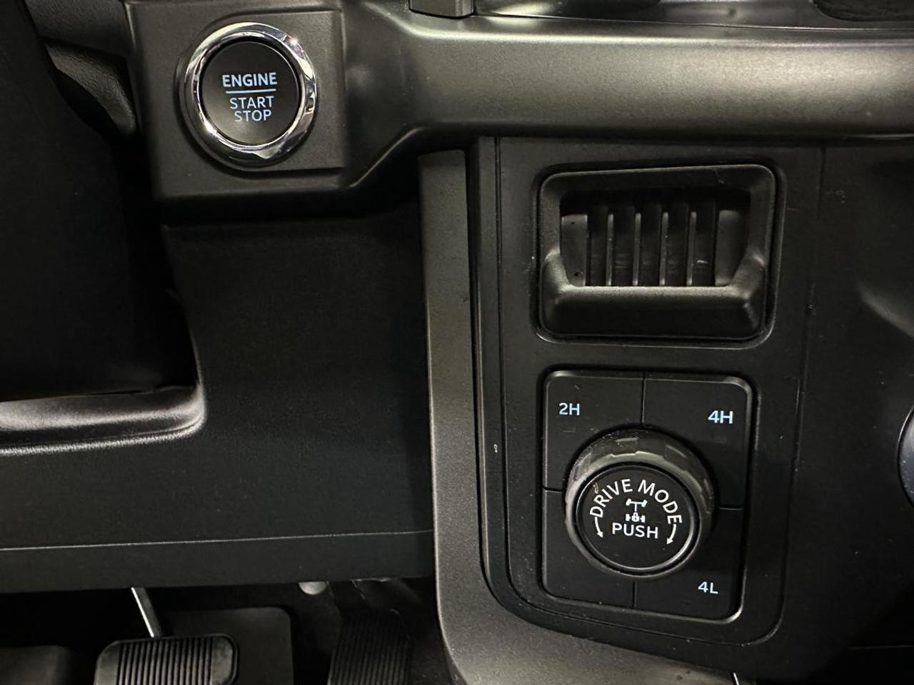 2024 Ford F-150 XLT/3.5/HYBRID/LEATHER/PANOROOF/NAVI/OFF 1 OWNER LEASE! Photo