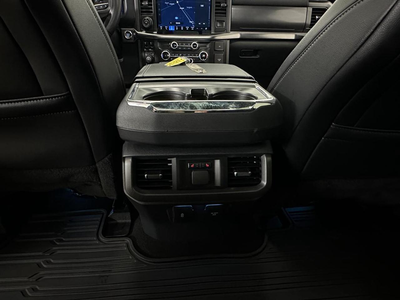 2024 Ford F-150 Lariat LARIAT/HYBRID/4WD/PANOROOF/LEATHER/NAVI/OFF 1 OWNER FOR LEASE! Photo