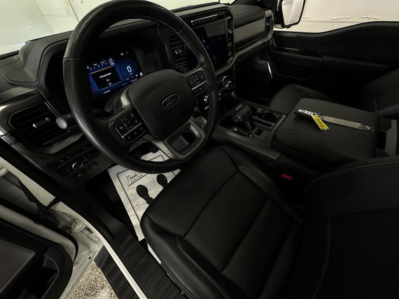 2024 Ford F-150 Lariat LARIAT/HYBRID/4WD/PANOROOF/LEATHER/NAVI/OFF 1 OWNER FOR LEASE! Photo