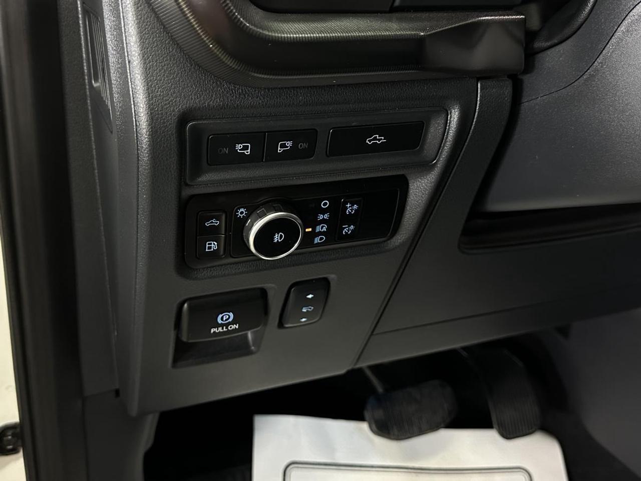 2024 Ford F-150 Lariat LARIAT/HYBRID/4WD/PANOROOF/LEATHER/NAVI/OFF 1 OWNER FOR LEASE! Photo