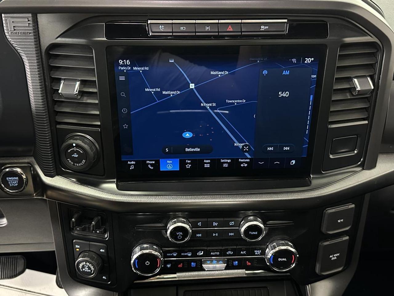 2024 Ford F-150 Lariat LARIAT/HYBRID/4WD/PANOROOF/LEATHER/NAVI/OFF 1 OWNER FOR LEASE! Photo