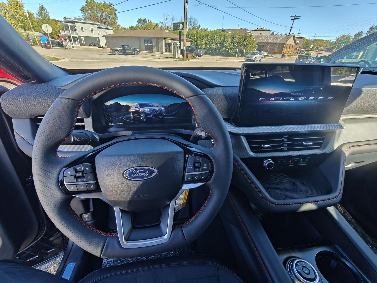 2026 Ford Explorer ST Line Photo4