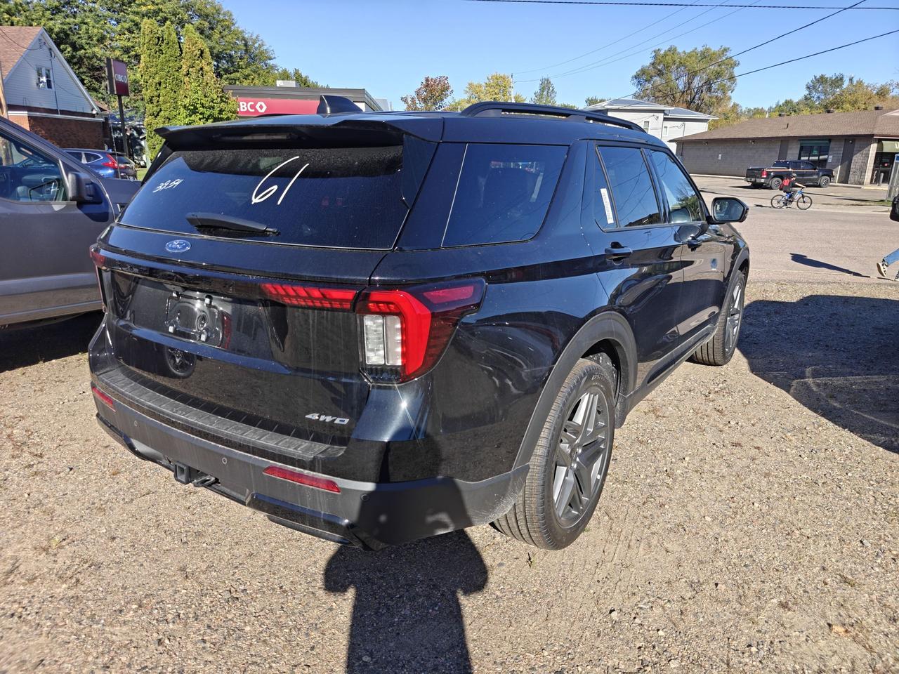 2026 Ford Explorer ST Line Photo2