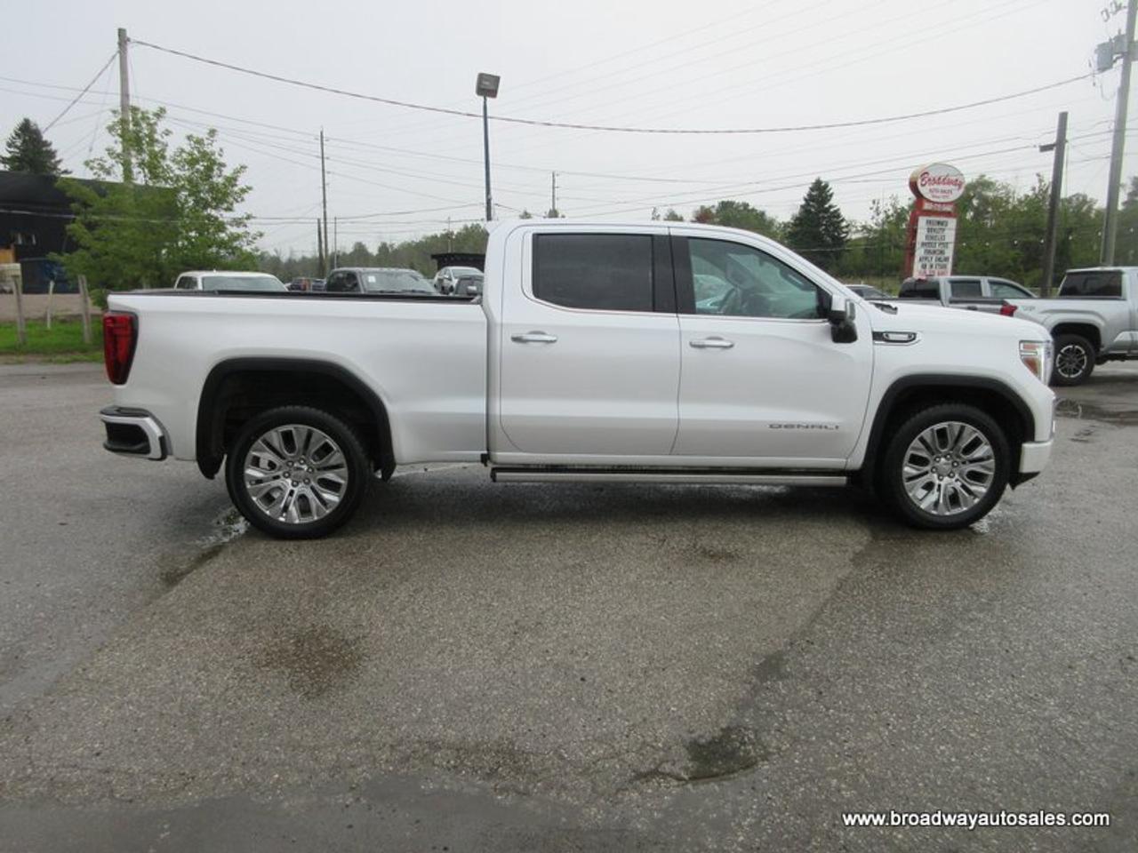 2021 GMC Sierra 1500 LOADED DENALI-PACKAGE 5 PASSENGER 3.0L - DURAMAX.. 4X4.. CREW-CAB.. SHORTY.. NAVIGATION.. SUNROOF.. LEATHER.. HEATED/AC SEATS.. BACK-UP CAMERA.. Photo