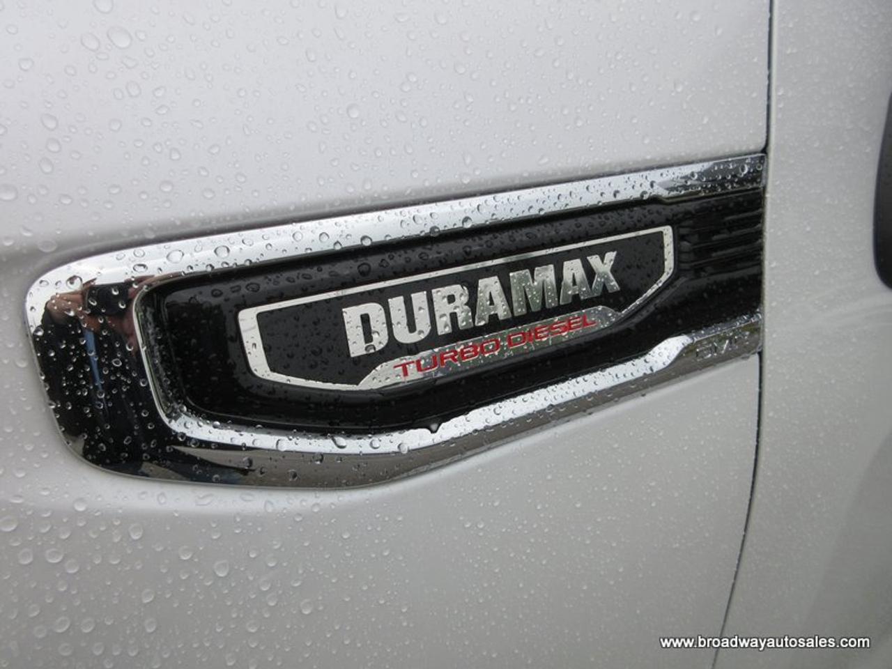 2021 GMC Sierra 1500 LOADED DENALI-PACKAGE 5 PASSENGER 3.0L - DURAMAX.. 4X4.. CREW-CAB.. SHORTY.. NAVIGATION.. SUNROOF.. LEATHER.. HEATED/AC SEATS.. BACK-UP CAMERA.. Photo