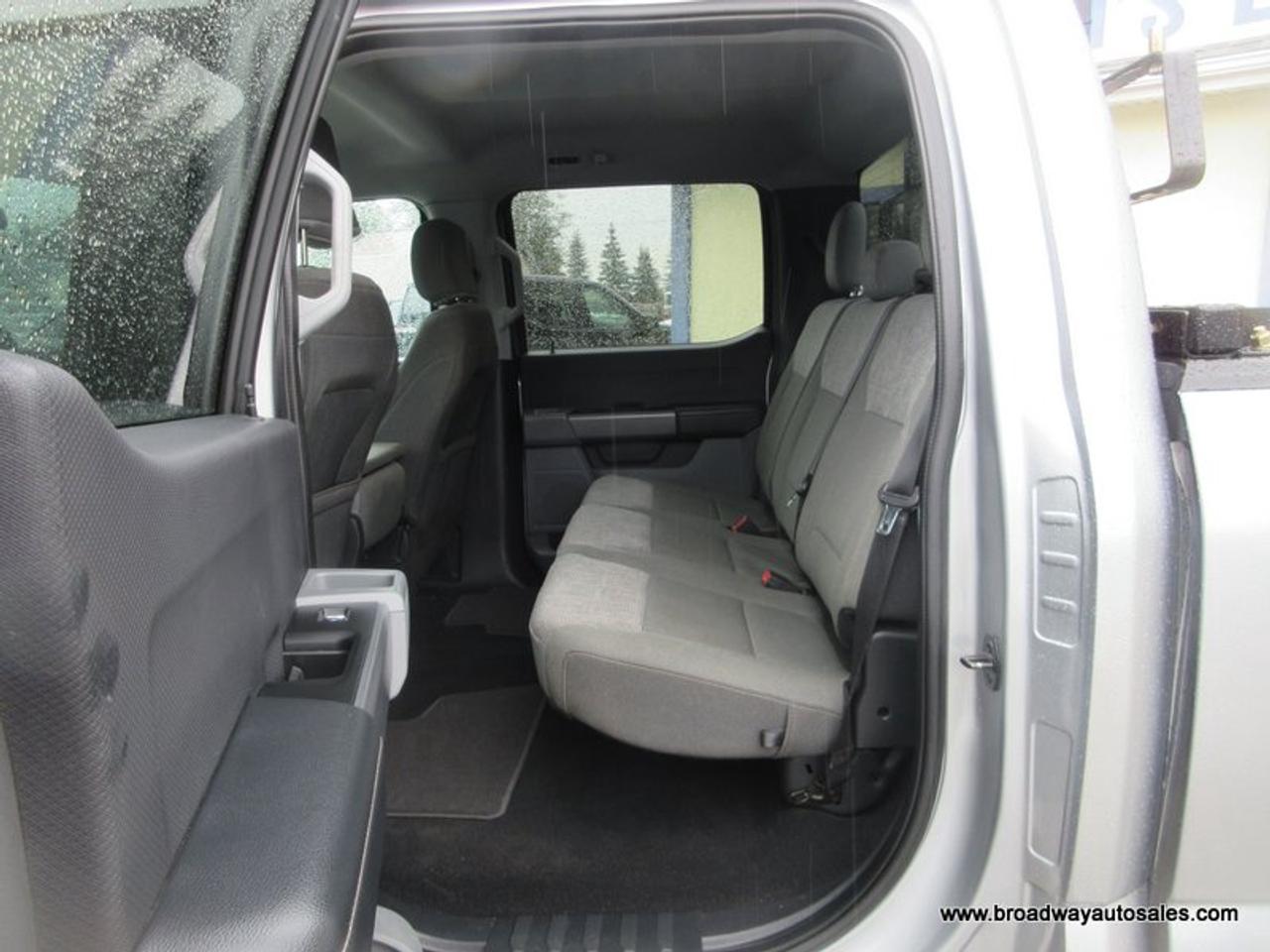 2023 Ford F-150 LIKE NEW XLT-MODEL 6 PASSENGER 5.0L - V8.. 4X4.. CREW-CAB.. SHORTY.. NAVIGATION.. BACK-UP CAMERA.. BLUETOOTH SYSTEM.. KEYLESS ENTRY.. Photo