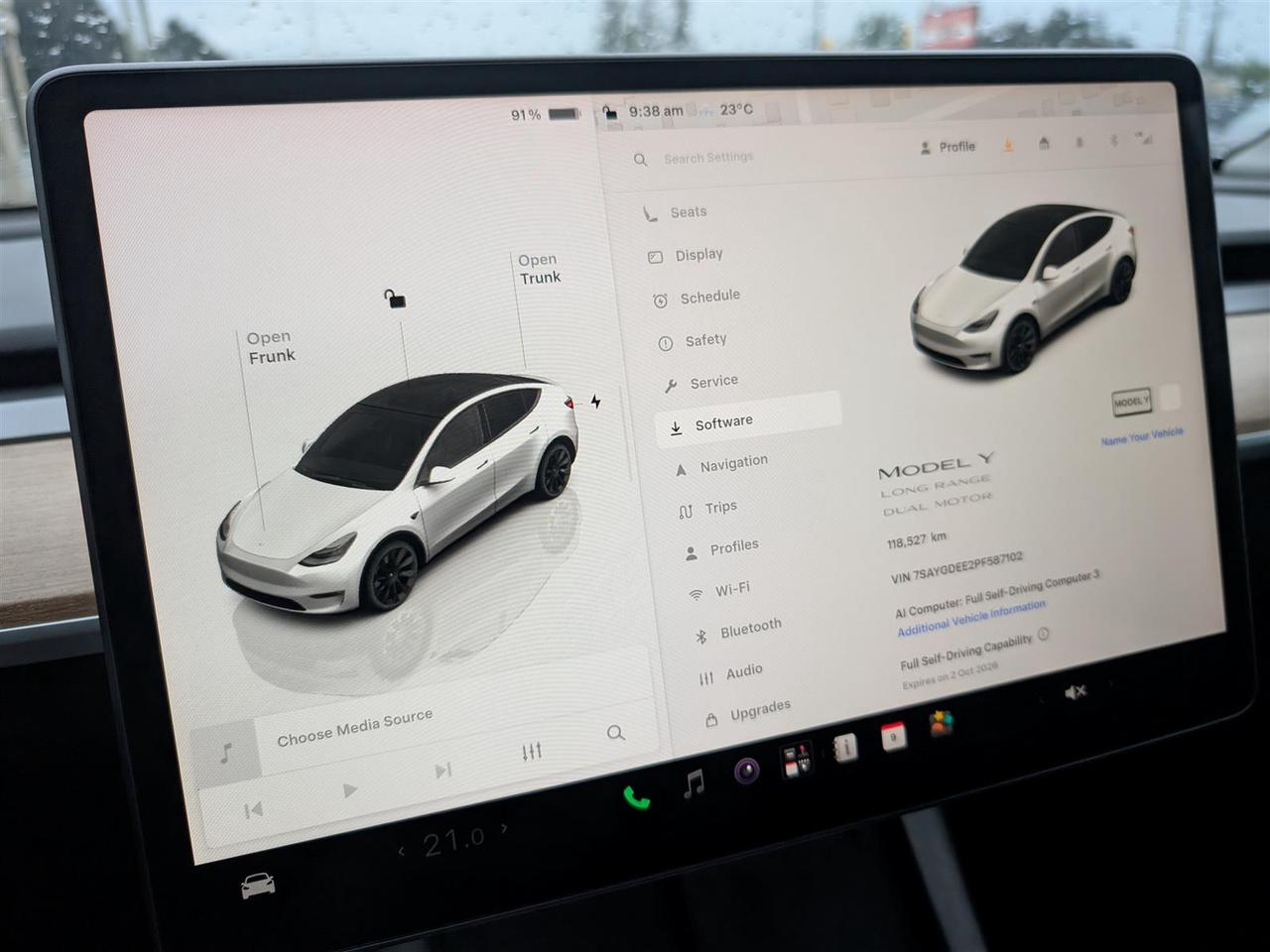 2023 Tesla Model Y LONG RANGE AWD - DUAL MOTOR Photo