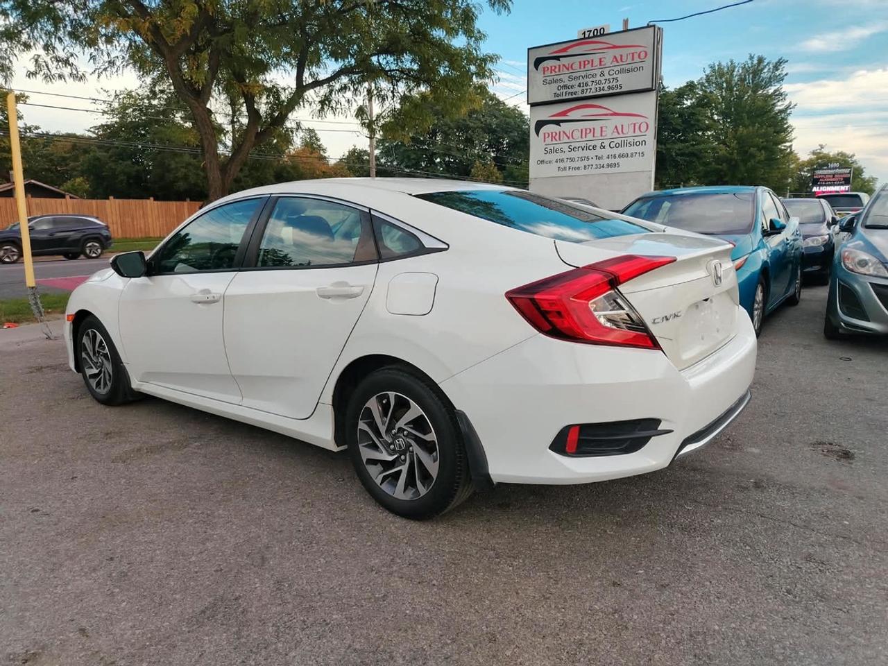 2019 Honda Civic EX Photo3