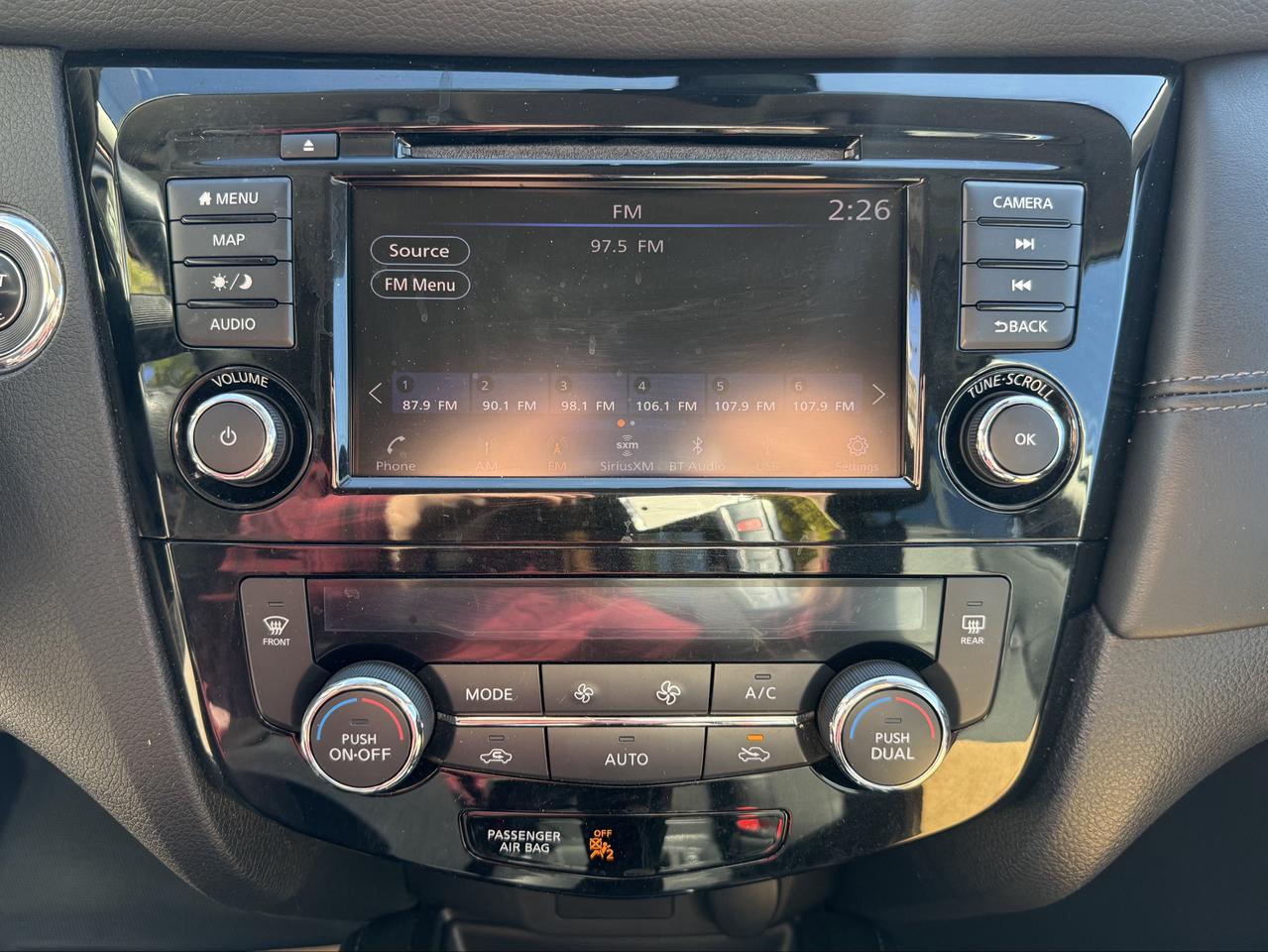 2018 Nissan Rogue SL Photo