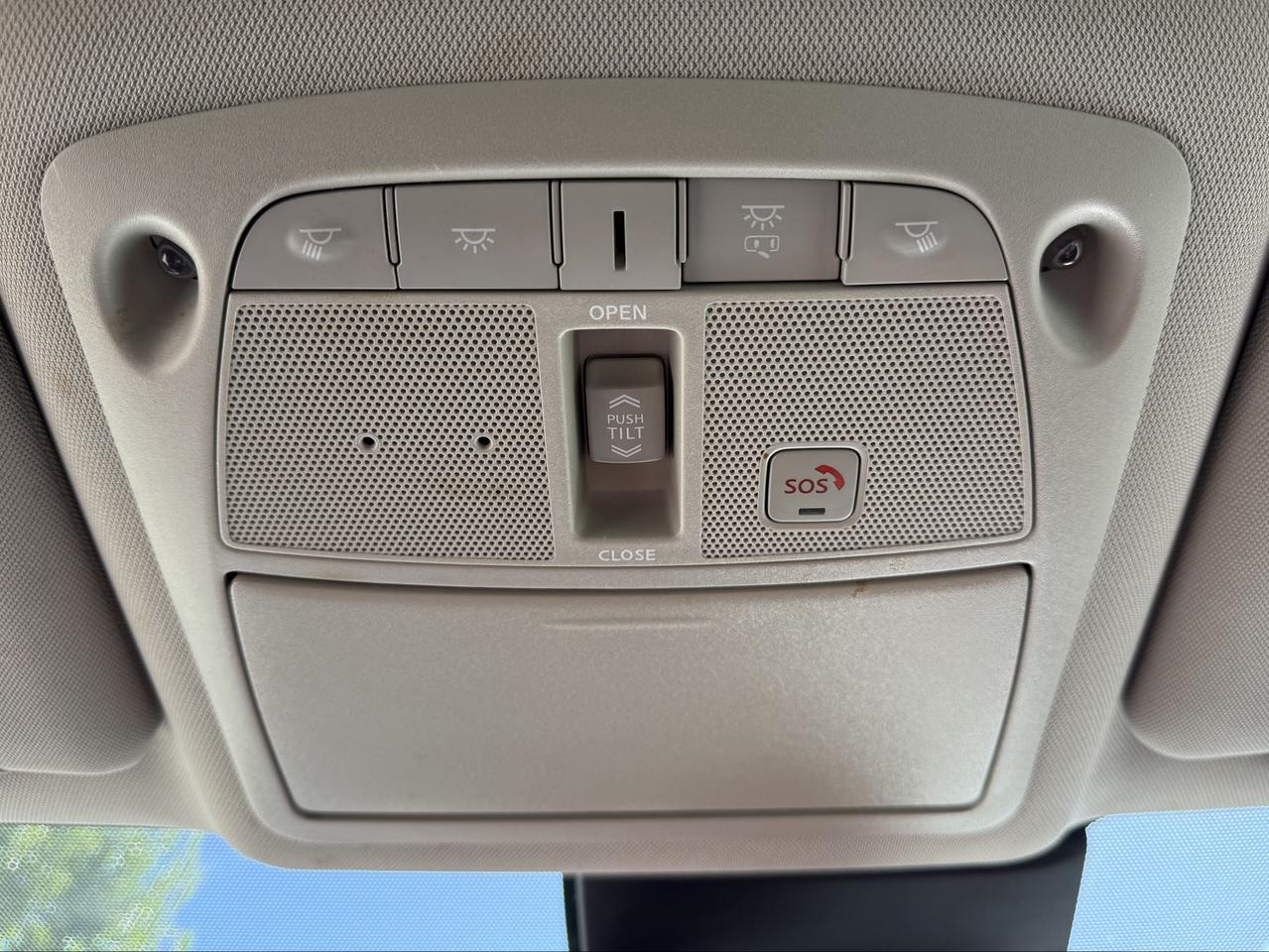 2018 Nissan Rogue SL Photo