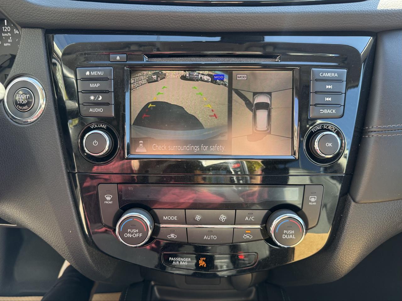 2018 Nissan Rogue SL Photo