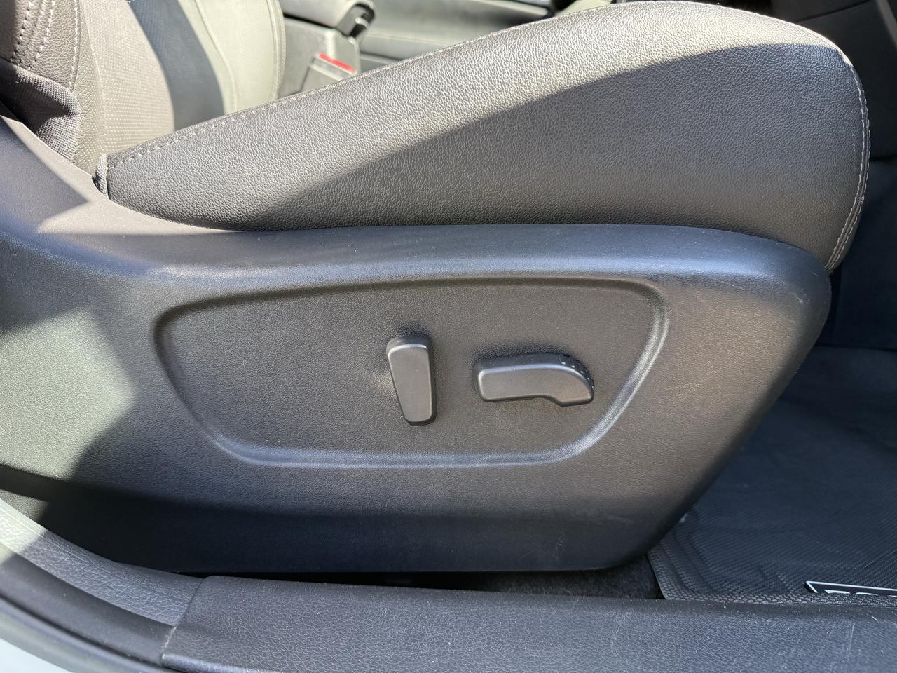 2018 Nissan Rogue SL Photo