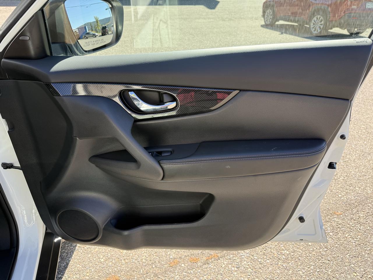 2018 Nissan Rogue SL Photo