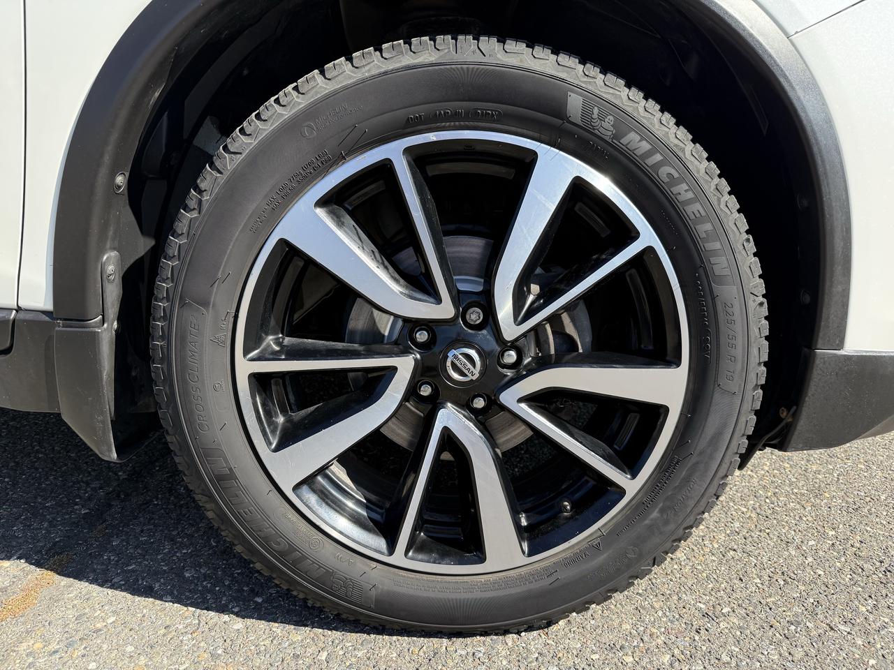 2018 Nissan Rogue SL Photo