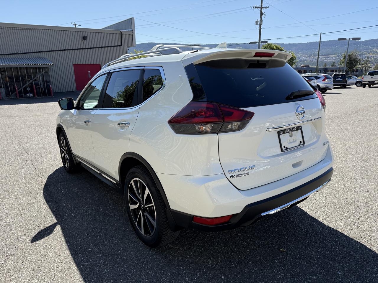2018 Nissan Rogue SL Photo