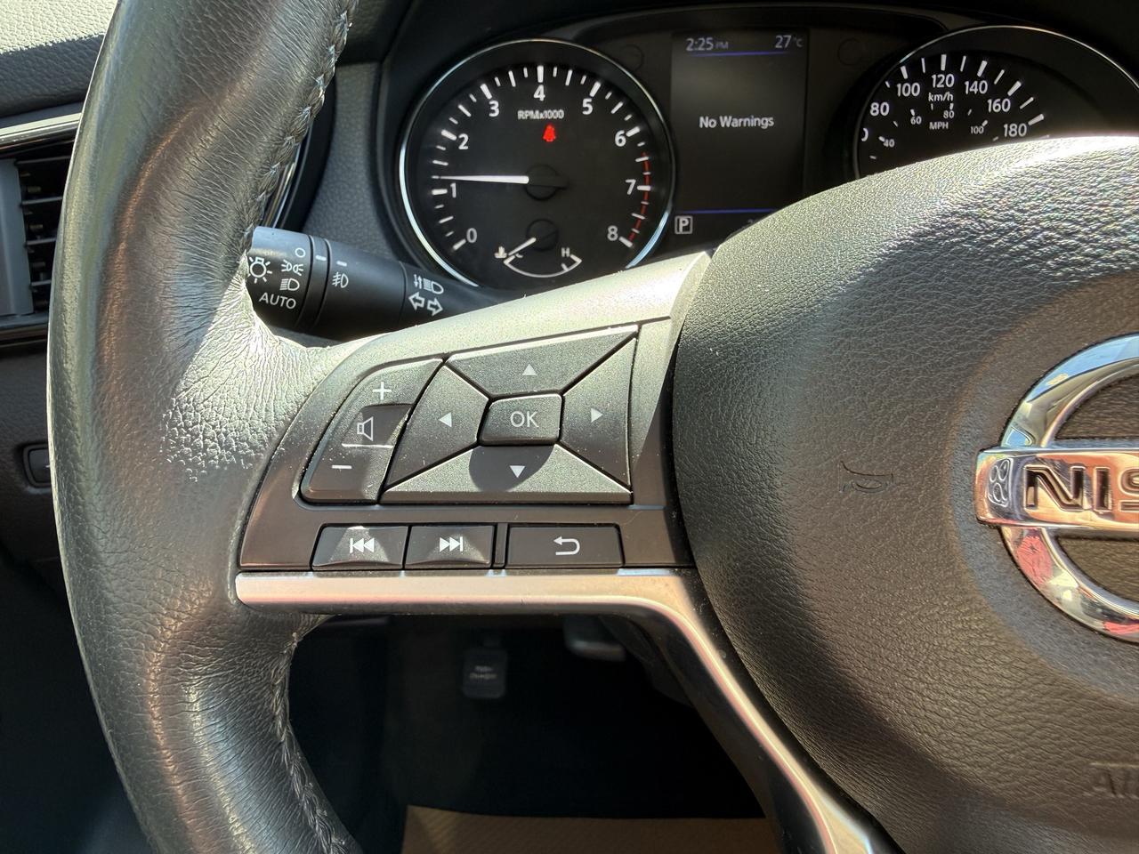 2018 Nissan Rogue SL Photo