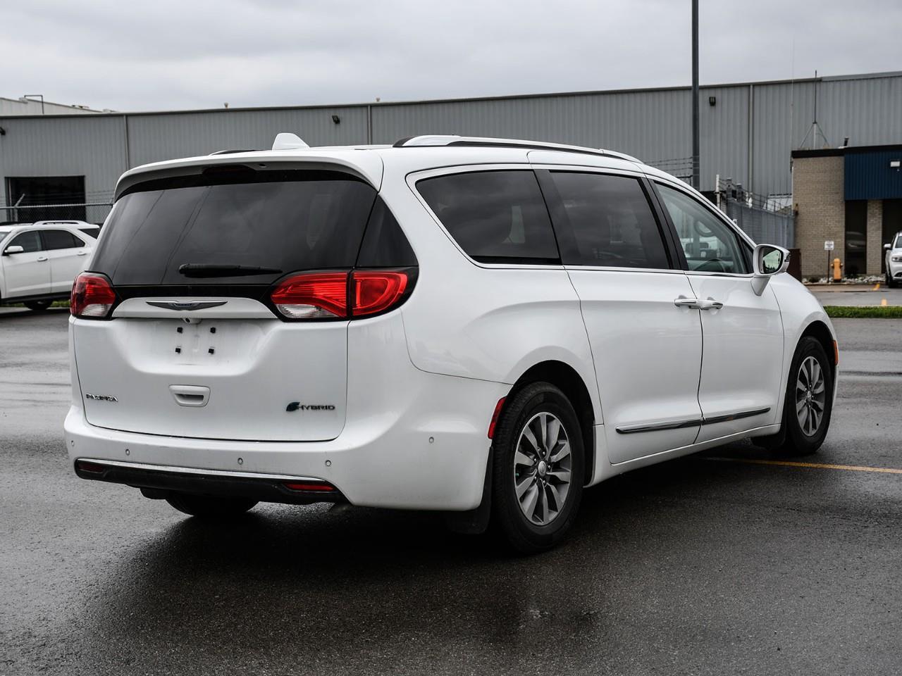 2019 Chrysler Pacifica Hybrid 2019 Chrysler Pacifica Hybrid - Limited | Low KMs | Clean CarFax | Local Trade | Stock #LKCA00798A Photo