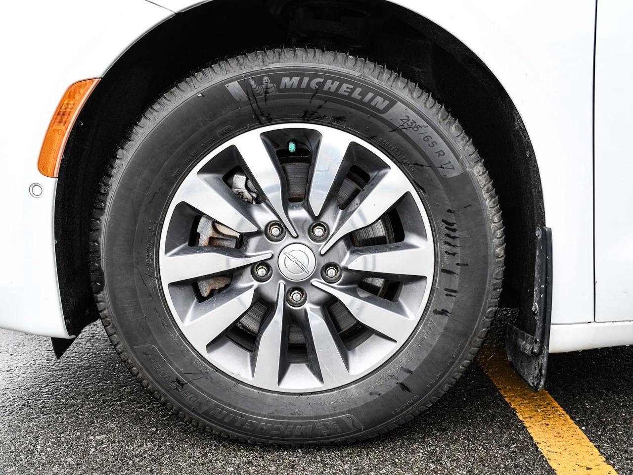 2019 Chrysler Pacifica Hybrid 2019 Chrysler Pacifica Hybrid - Limited | Low KMs | Clean CarFax | Local Trade | Stock #LKCA00798A Photo