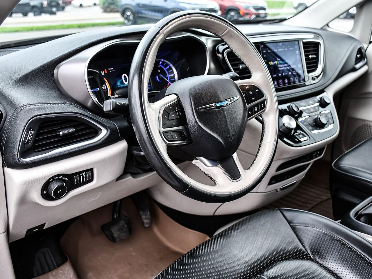 2019 Chrysler Pacifica Hybrid 2019 Chrysler Pacifica Hybrid - Limited | Low KMs | Clean CarFax | Local Trade | Stock #LKCA00798A Photo