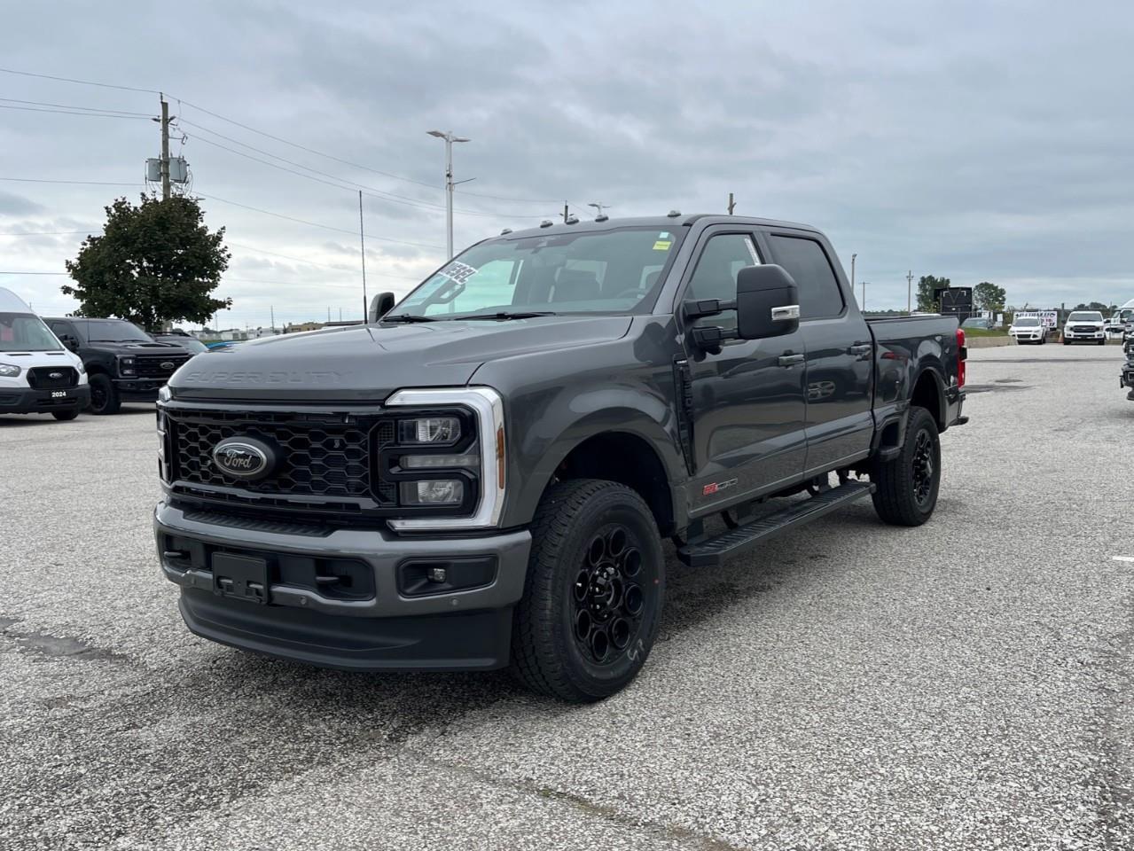 2026 Ford F-350 Lariat Photo