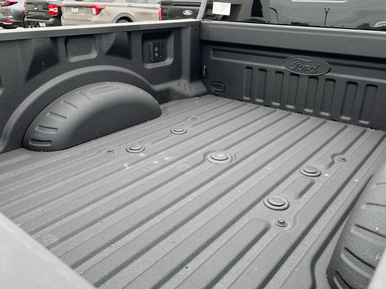 2026 Ford F-350 Lariat Photo