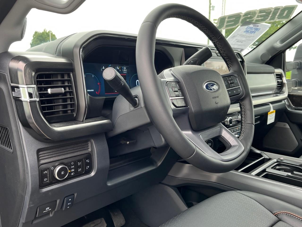 2026 Ford F-350 Lariat Photo