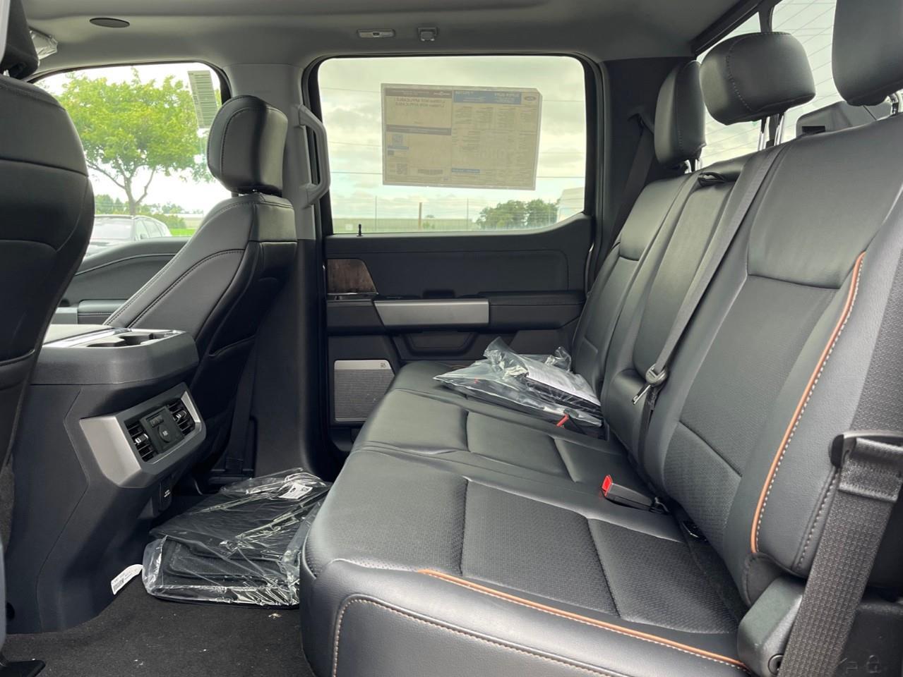 2026 Ford F-350 Lariat Photo