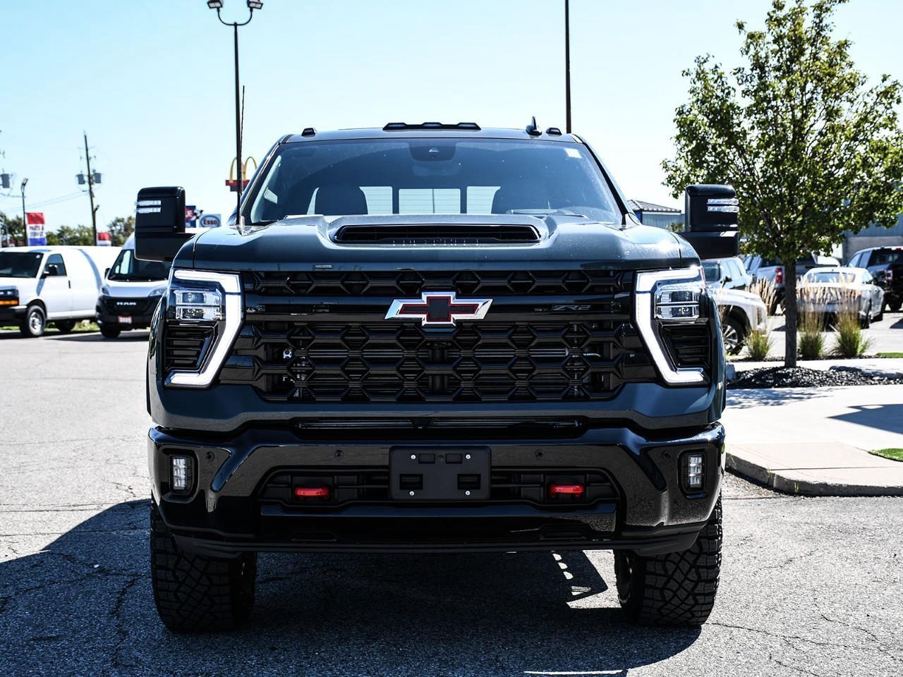 2026 Chevrolet Silverado 2500 HD ZR2 Photo5
